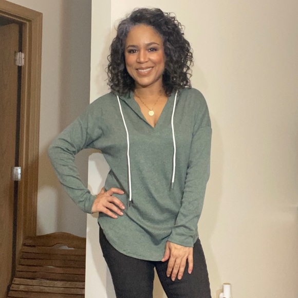 Sage green long sleeve hoodie shirt top, sz SM - Picture 5 of 16